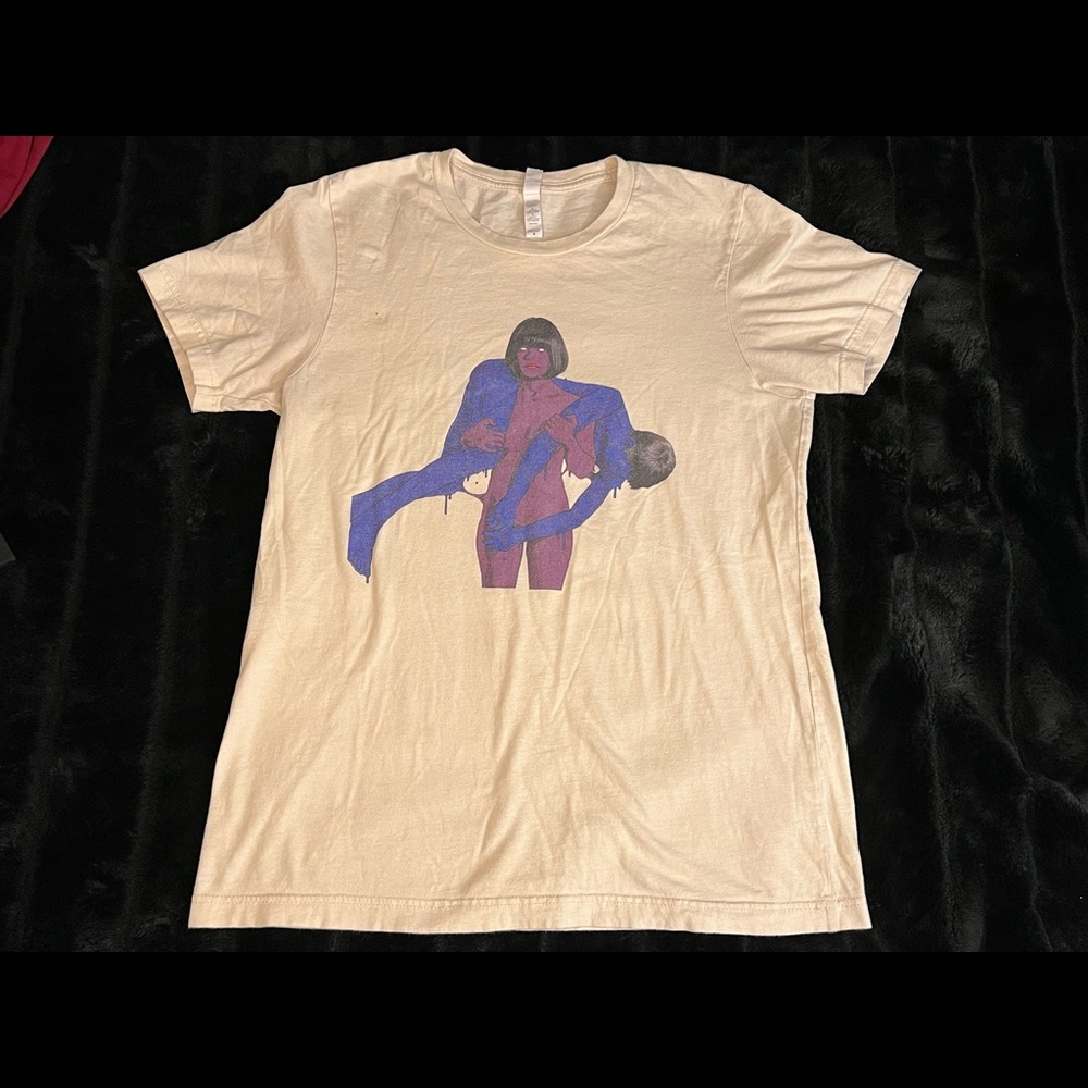 Graphic tee
